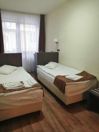 Отель Hotel Piemonte Предял Двухместный номер эконом-класса с 2 отдельными кроватями-4