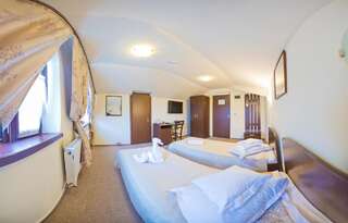 Отель Hotel Piemonte Предял Двухместный номер эконом-класса с 2 отдельными кроватями-1